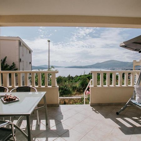 Apartman Sunny Daire Trogir Dış mekan fotoğraf
