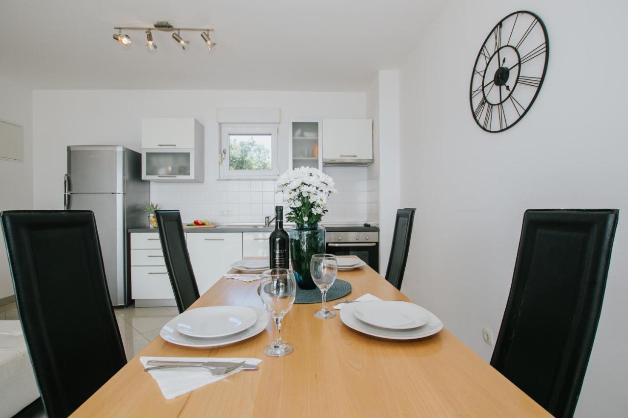 Apartman Sunny Daire Trogir Dış mekan fotoğraf